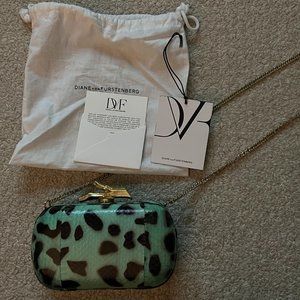 AUTHENTIC DIANE VON FURSTENBERG LYTTON BRANCH CLUTCH - GORGEOUS! DOCS INCLUDED
